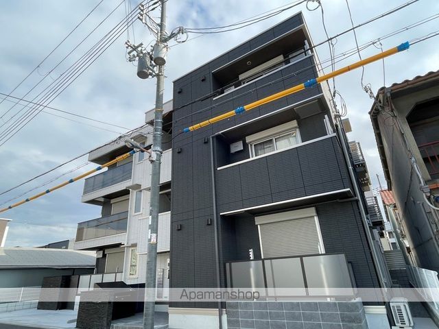 スペチアーレ背戸口の外観写真