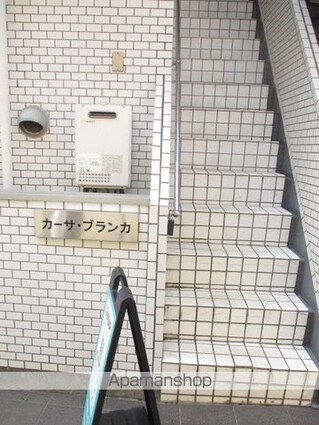 東京都中野区大和町１丁目[1R/16m2]のエントランス4