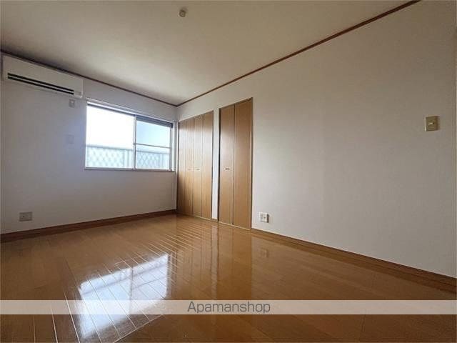 detached 茨城県水戸市東前町1288

地図を見る