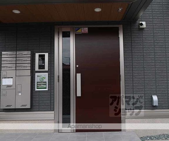 DーRESIDENCE東寺の玄関写真