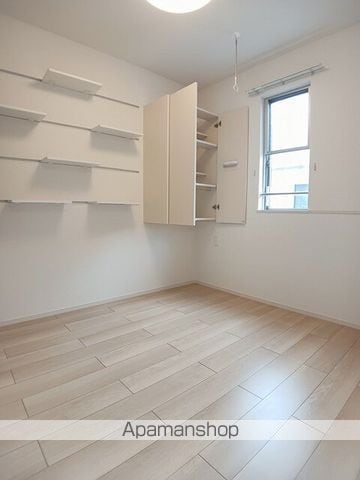 千歳市 2階建 築1年の内装写真