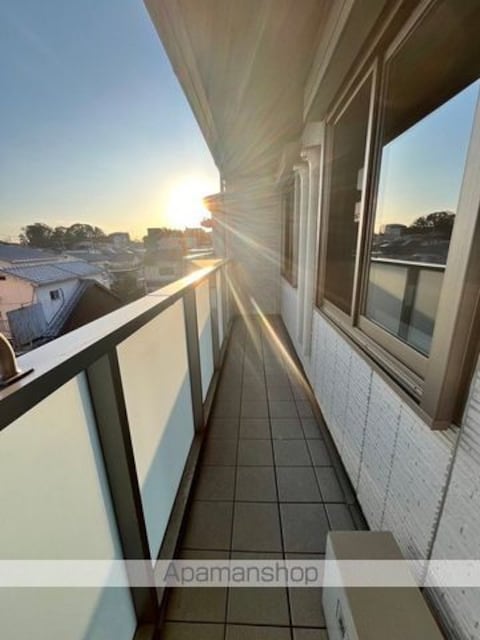 和歌山県和歌山市鷹匠町２丁目[2LDK/63.72m2]のバルコニー
