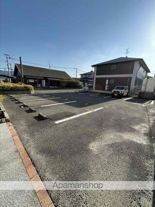 メゾンセレナ[1LDK/43.76m2]の駐車場
