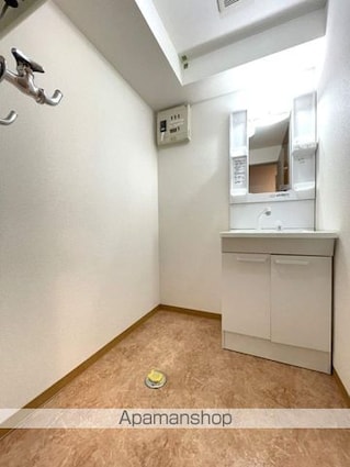 ロイヤルシティ参番館　若松町[2DK/45m2]の洗面所