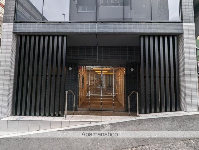 コンフォリア幡ヶ谷の玄関写真