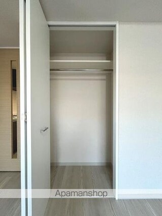 千葉県市川市湊新田１丁目[1K/33.72m2]の収納1