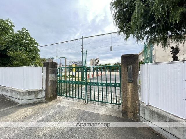 和歌山県和歌山市木広町５丁目[2LDK/65.85m2]の周辺2