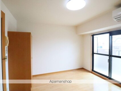 ヒルズ千種[1K/24.4m2]のリビング・居間