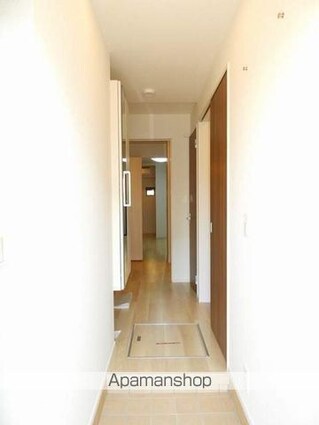 メサ　ベルデ[1R/32.68m2]の玄関