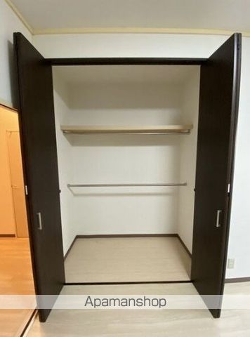 ROBERIANIBANKANの内装写真