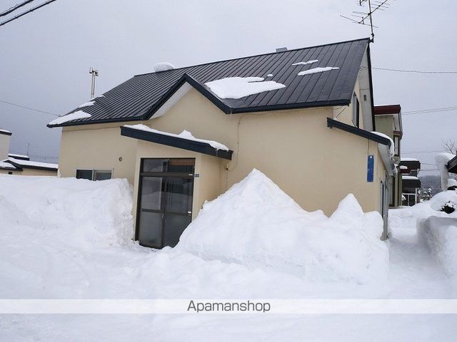 detached 北海道美唄市東三条南５丁目6-28

地図を見る