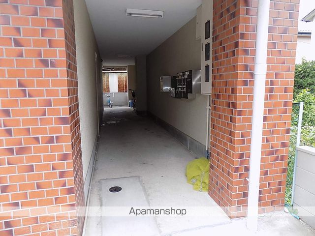 八筋コーポイトーの玄関写真