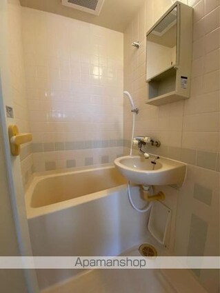 スクエアーガーデン三条[1K/21.7m2]のバス