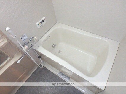 Ａｖａｎｚａｒｅ　Ｂ[2LDK/56.26m2]のバス