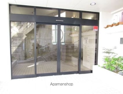 エスポワール中目黒[1R/16.22m2]のエントランス2