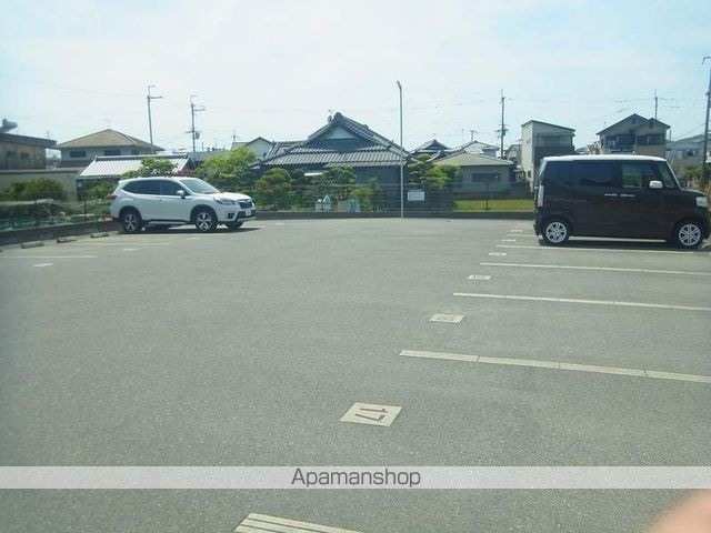 和歌山県和歌山市楠見中[2LDK/53.65m2]の駐車場2
