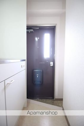 フローラル吉岡[1R/17.01m2]の玄関