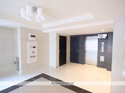 ＧＲＡＮＤＵＫＥ千代田ｒｅｇａｒｉａ[1LDK/42.72m2]のエントランス2