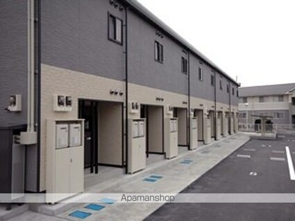 レオパレスウェル春日[1K/28.02m2]の駐車場1