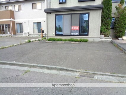 菅野貸事務所[事務所/62.03m2]の駐車場