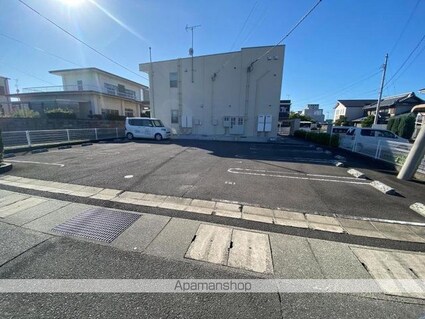 グレイスハイムⅥ[1R/36.69m2]の駐車場