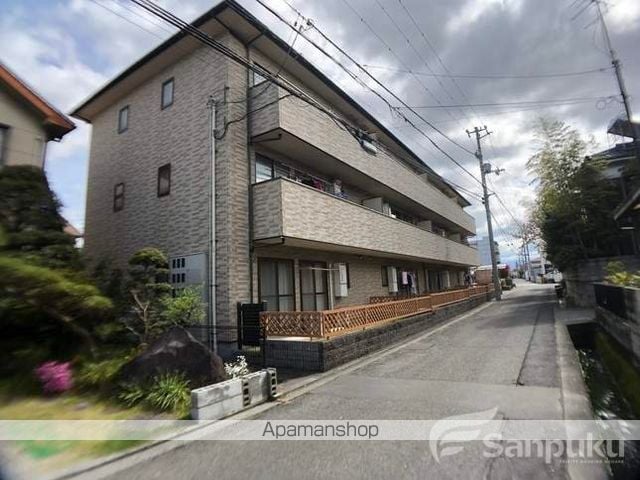 フォブールトロワ片岡の外観写真