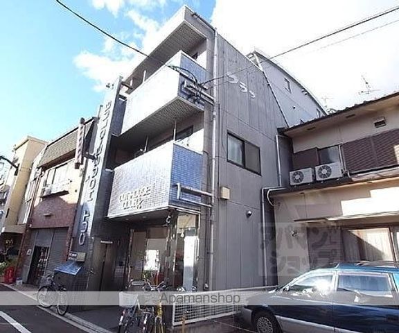 クラブハウスの外観写真