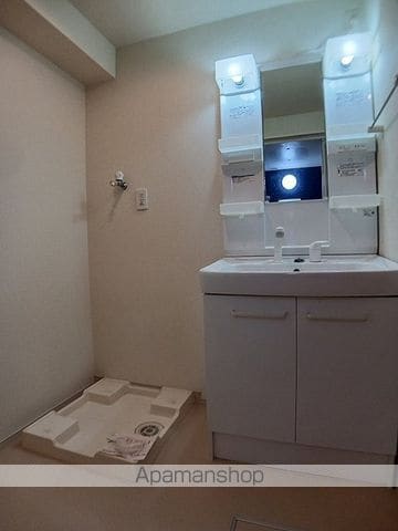 アル カン シェル IIの内装写真