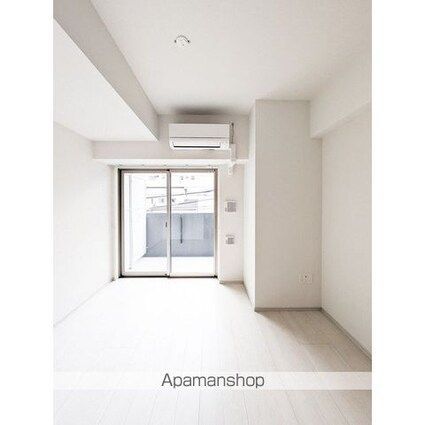 コンフォリア・リヴ関内[1K/27.39m2]のリビング・居間