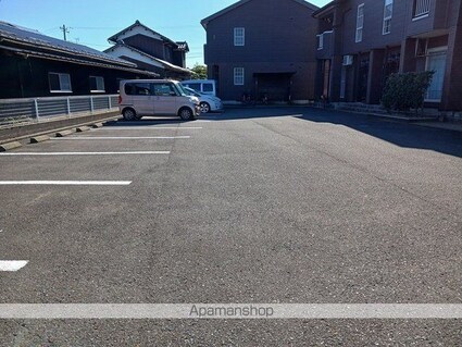 プリマヴェーラⅠ[2LDK/60.19m2]の駐車場