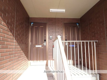 グランモア白銀Ａ棟[1LDK/41.26m2]のエントランス1
