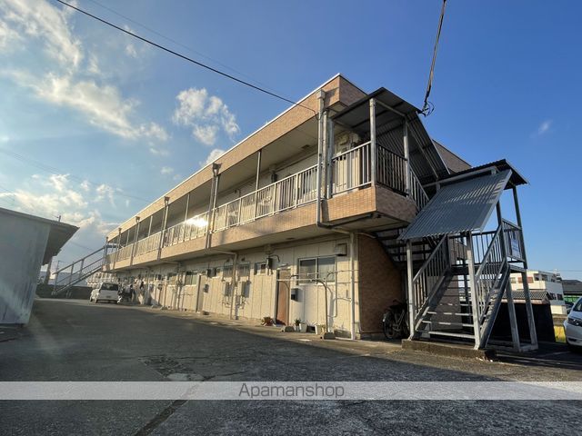 北岡マンションの玄関写真