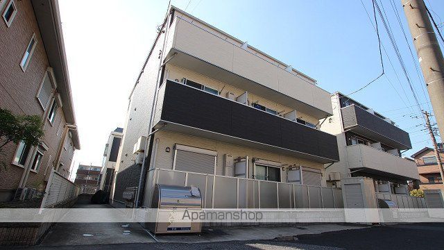 ルミエールB棟の外観写真