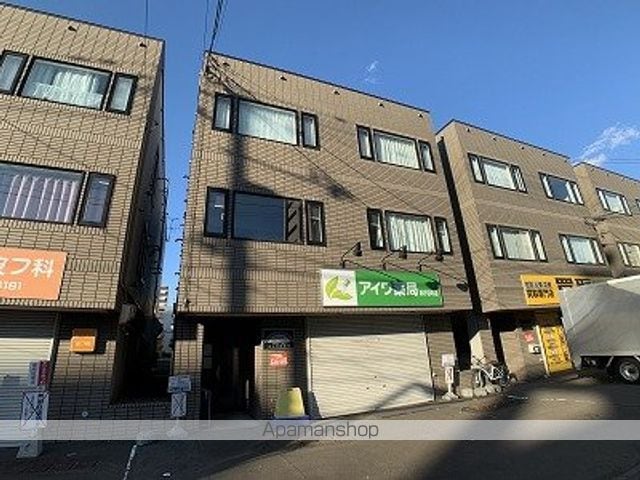 カレラ弐番館の外観写真
