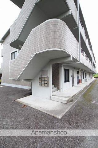 マーキュリーIIIの玄関写真