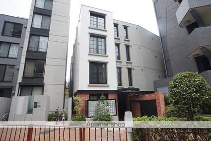 ルクレ東新宿（旧ＡＬＥＲＯ新宿）[1R/26.66m2]の外観2