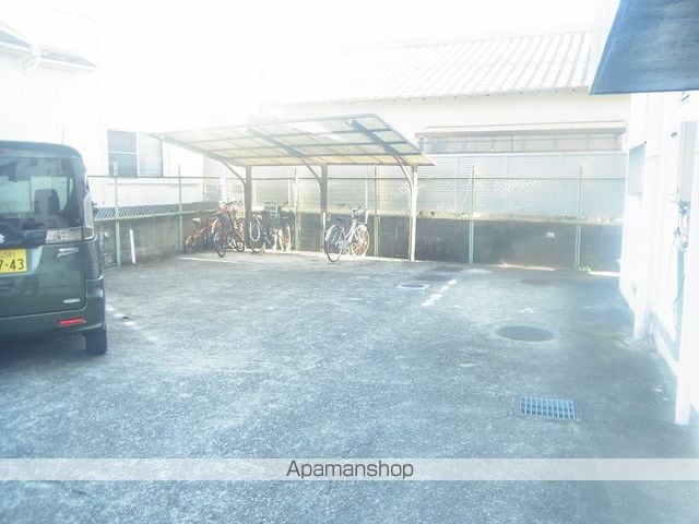 和歌山県和歌山市大谷[1LDK/39.69m2]の駐車場1