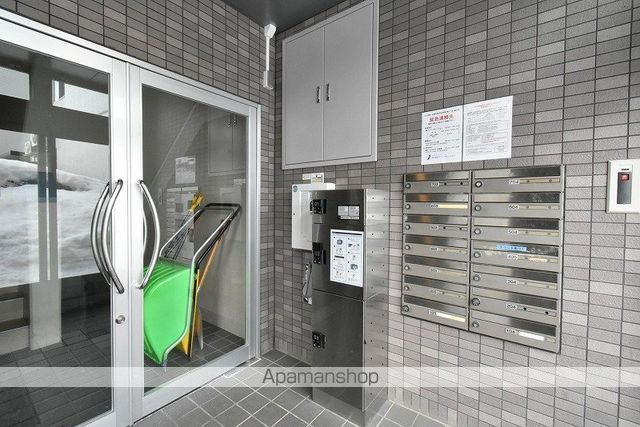 クレア西岡の玄関写真