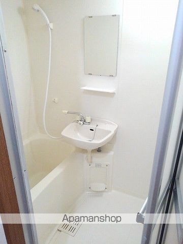 アクシスIの内装写真