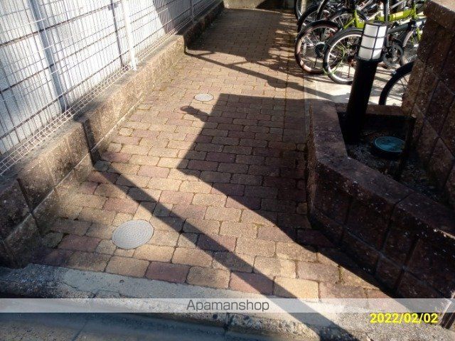 レオネクスト那古野の玄関写真