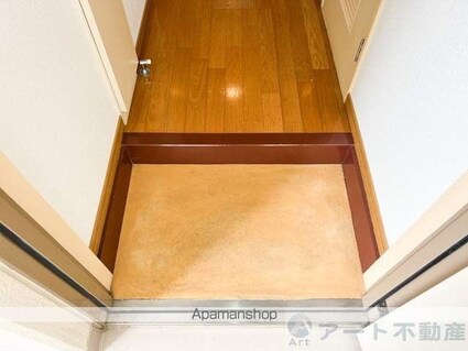 Ｙ２ビル[1K/31.68m2]の玄関