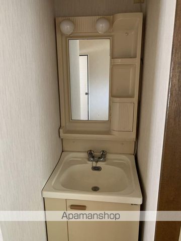 エレガンス堀山下の内装写真