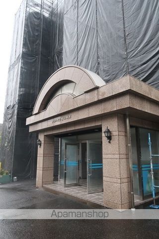 サンハイツ西山南館の玄関写真