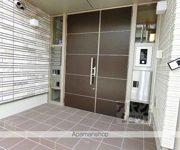 ブルージュ京都二条の玄関写真