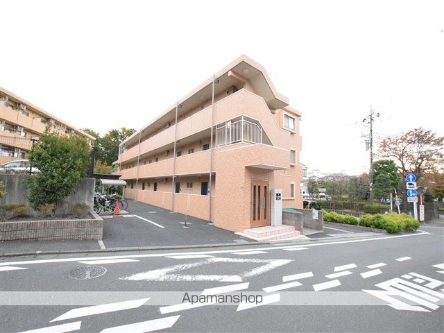 サンヒルズIIの玄関写真