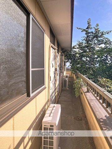 ツインサンヒルズの玄関写真