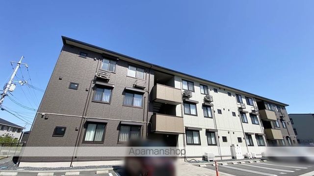 セカンドコート B棟の外観写真