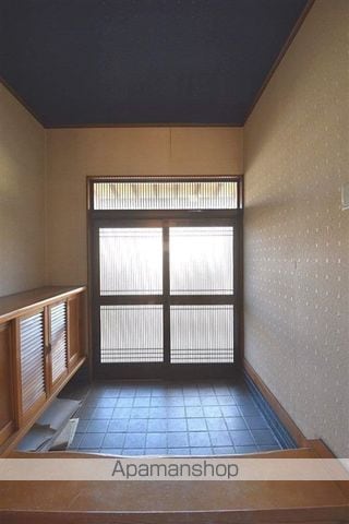 両毛線 前橋駅 徒歩18分 2階建 築45年の内装写真