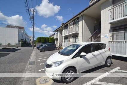 シャトー栄町[2DK/39.52m2]の駐車場2