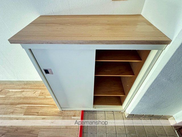 ヴェルセンチュリーの内装写真